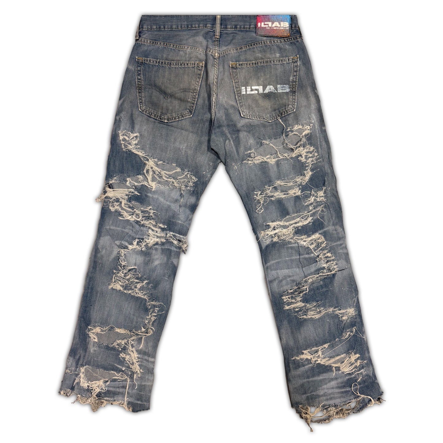 HEAVY DISTRESSED DENIMS